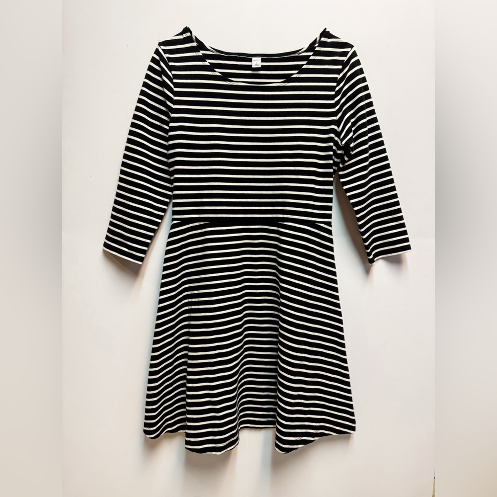 Old Navy Black and White Quarter Sleeve Dress
